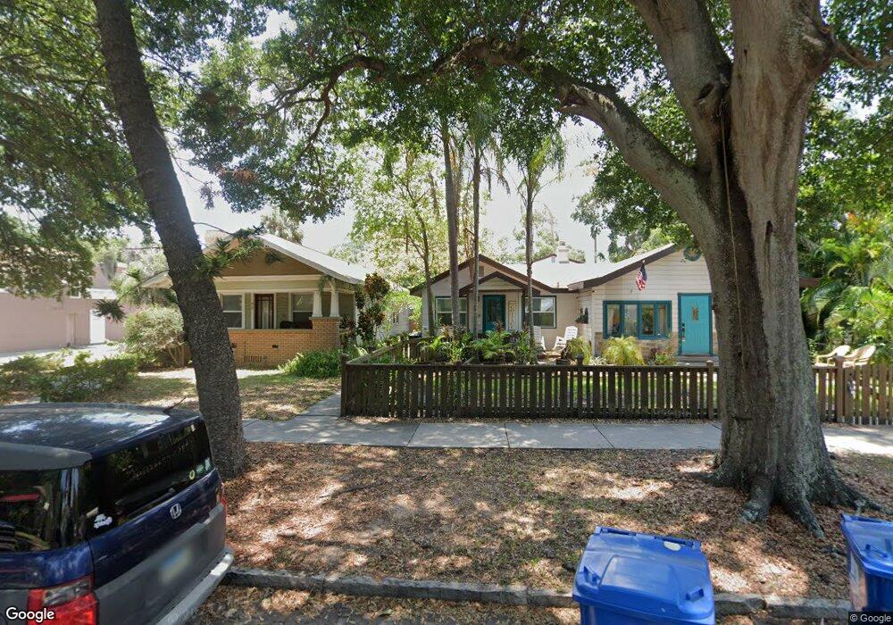 924 Jackson St N, Saint Petersburg, FL 33705 - photo 1
