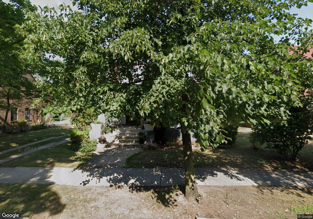 15 Pennsylvania Blvd, Floral Park, NY 11001 - photo 1