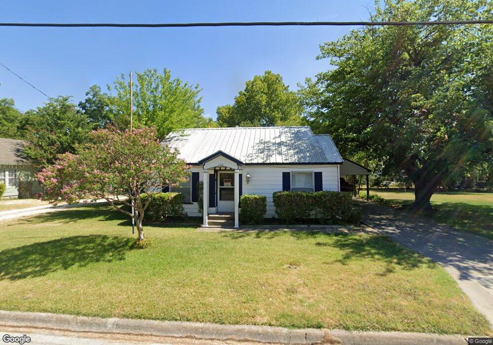 1316 E Tennie St, Gainesville, TX 76240 - photo 1