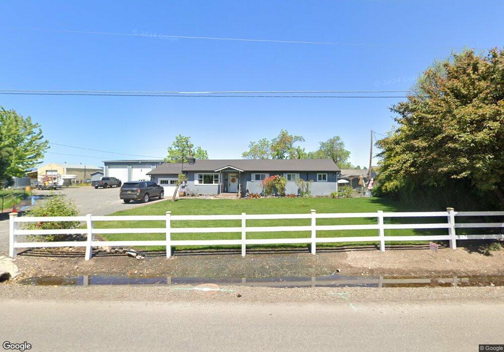 2211 Fowler Ln, Central Point, OR 97502 - photo 1