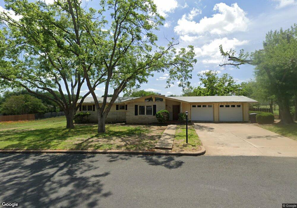 109 Hale St, Fredericksburg, TX 78624 - photo 1