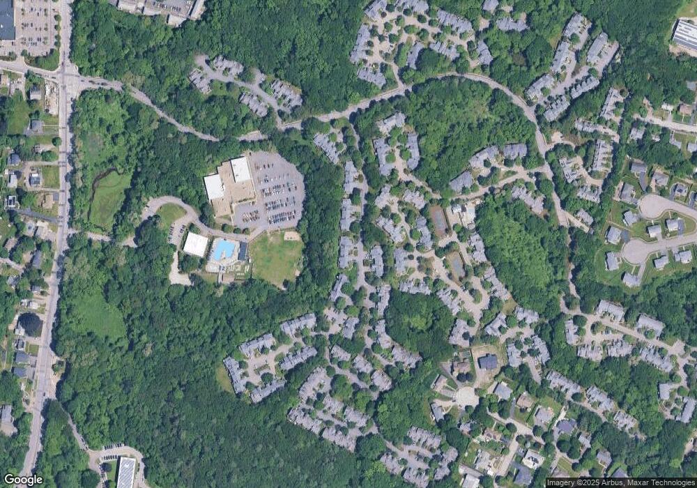 71 Bishops Forest Dr unit 71, Waltham, MA 02452 - photo 1