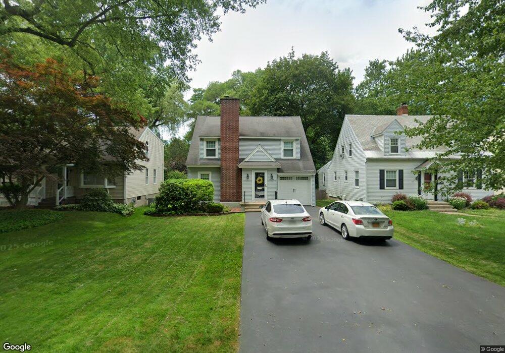 1509 Valencia Rd, Schenectady, NY 12309 - photo 1