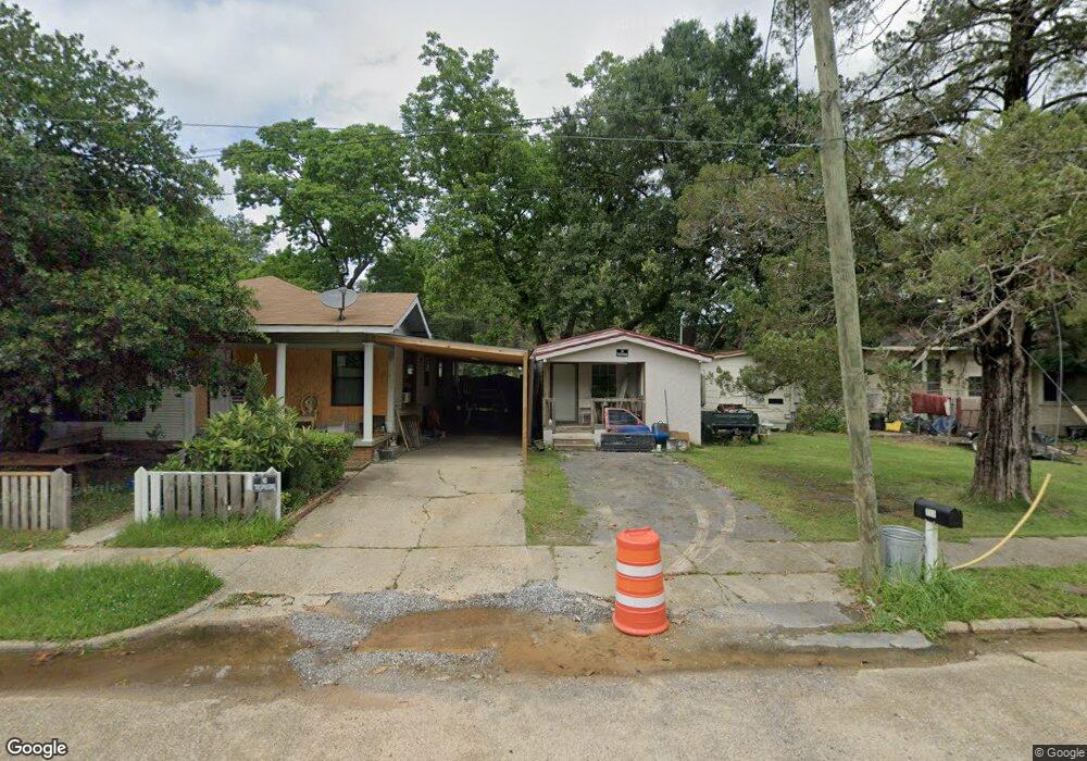 711 Home St, Laurel, MS 39440 - photo 1
