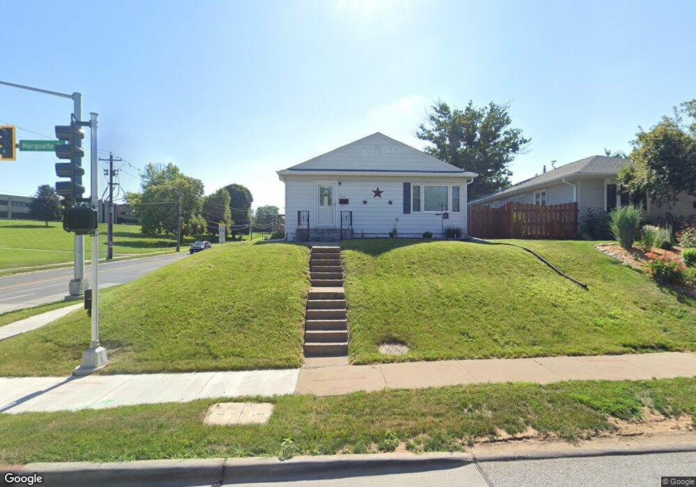 2511 N Marquette St, Davenport, IA 52804 - photo 1