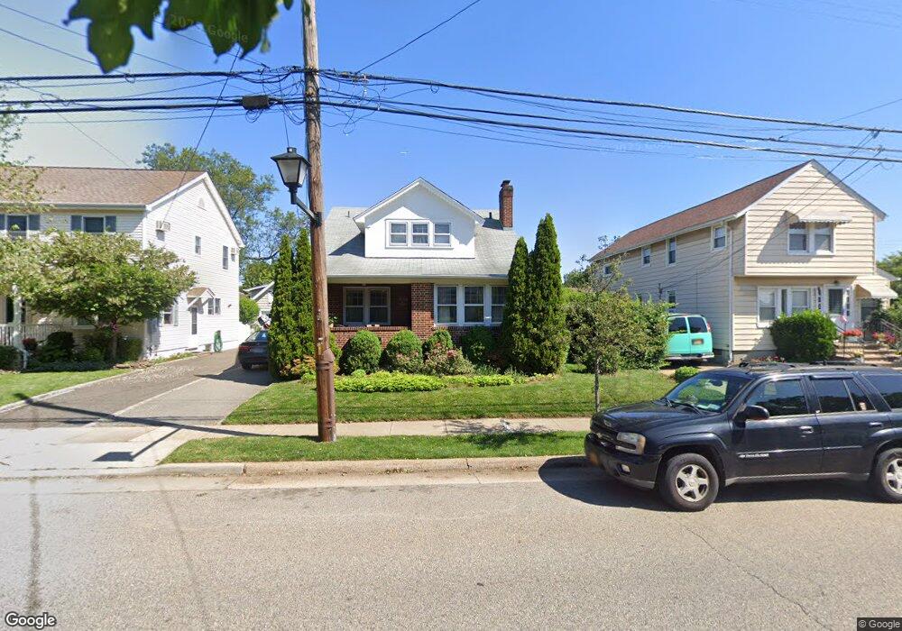 66 Fairfield Ave, Mineola, NY 11501 - photo 1