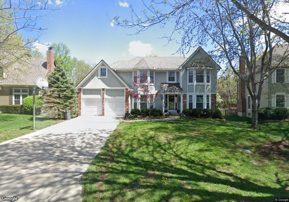 8425 Hallet St, Lenexa, KS 66215 - photo 1