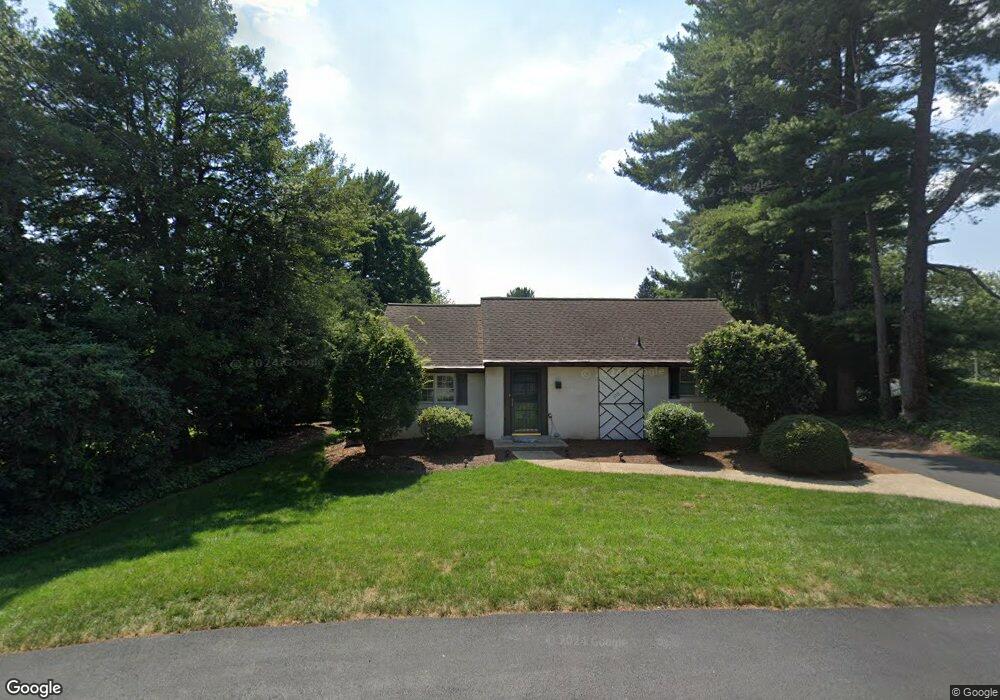 518 Garden Hill Ln, Lancaster, PA 17603 - photo 1