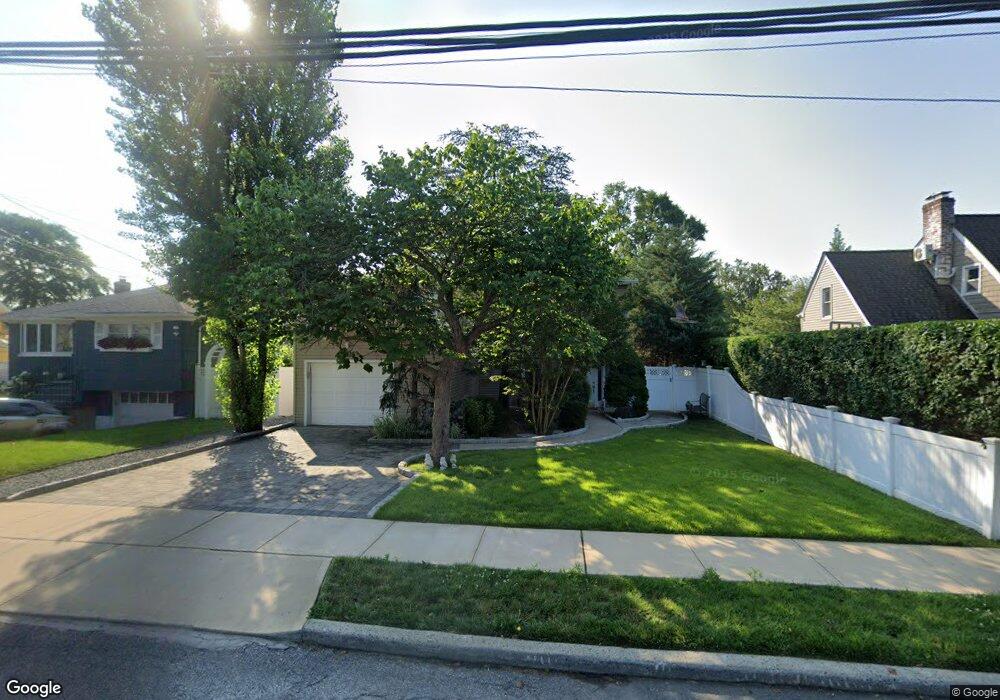 716 Lakeside Dr, Baldwin, NY 11510 - photo 1