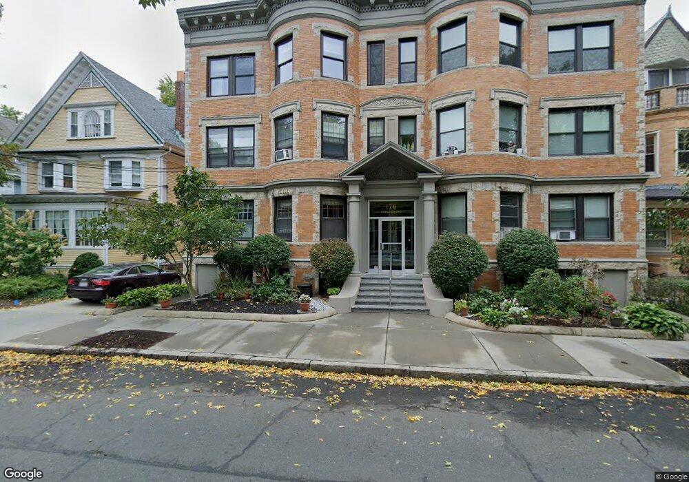 176 Naples Rd unit 12, Brookline, MA 02446 - photo 1