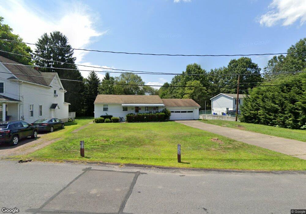 419 Union St unit R, Peckville, PA 18452 - photo 1