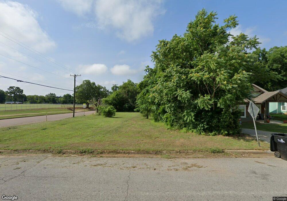 400 Martin Luther King St, Denison, TX 75020 - photo 1