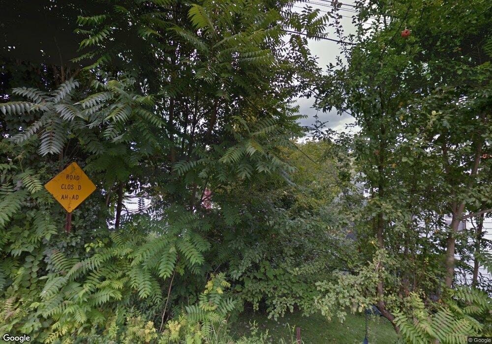 1348 1/2 Myrtle St, Franklin, PA 16323 - photo 1