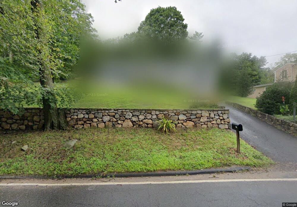 556 Leetes Island Rd, Branford, CT 06405 - photo 1