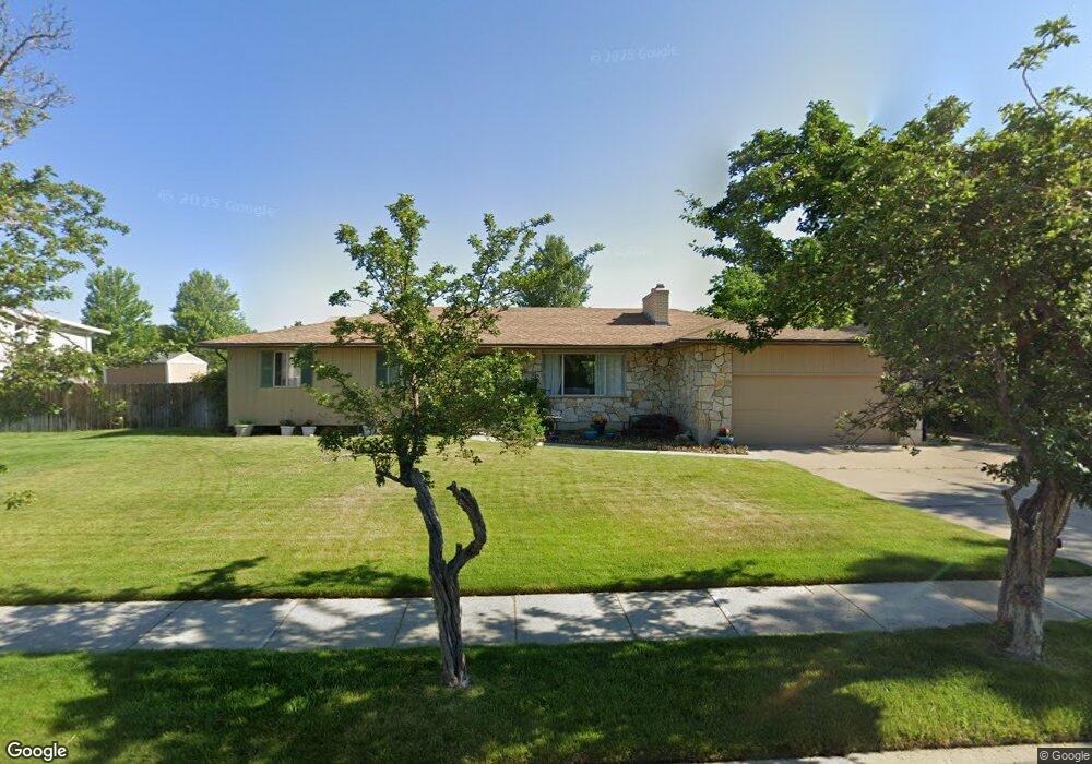 1853 Crescent View Dr, Sandy, UT 84092 - photo 1