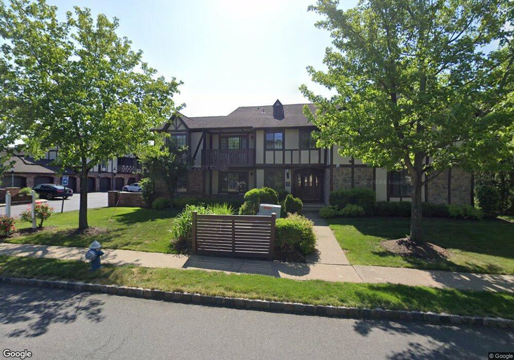 25A Canterbury Rd, Chatham, NJ 07928 - photo 1