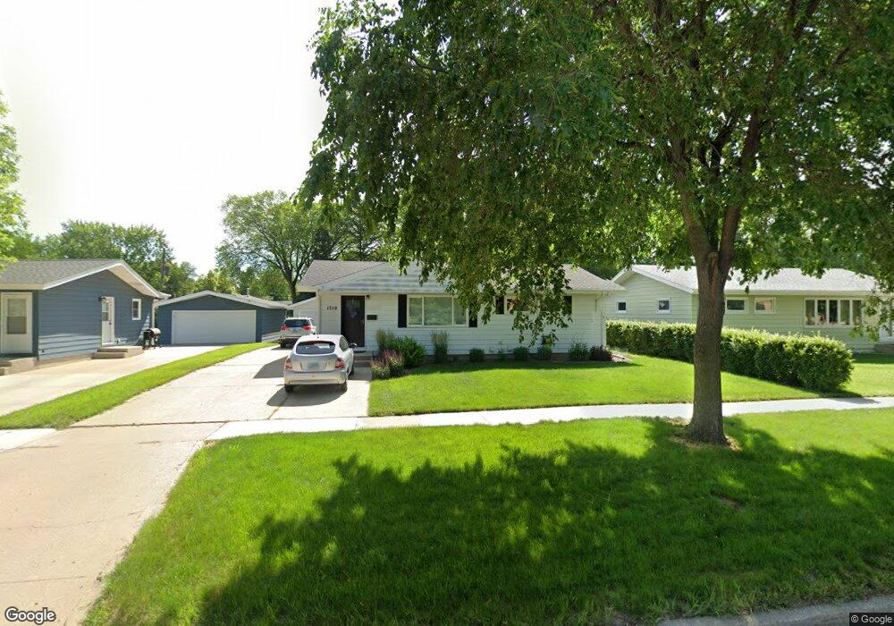 1710 16th St S, Fargo, ND 58103 - photo 1
