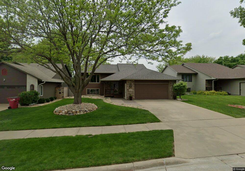 5107 E Blueridge Dr, Sioux Falls, SD 57110 - photo 1