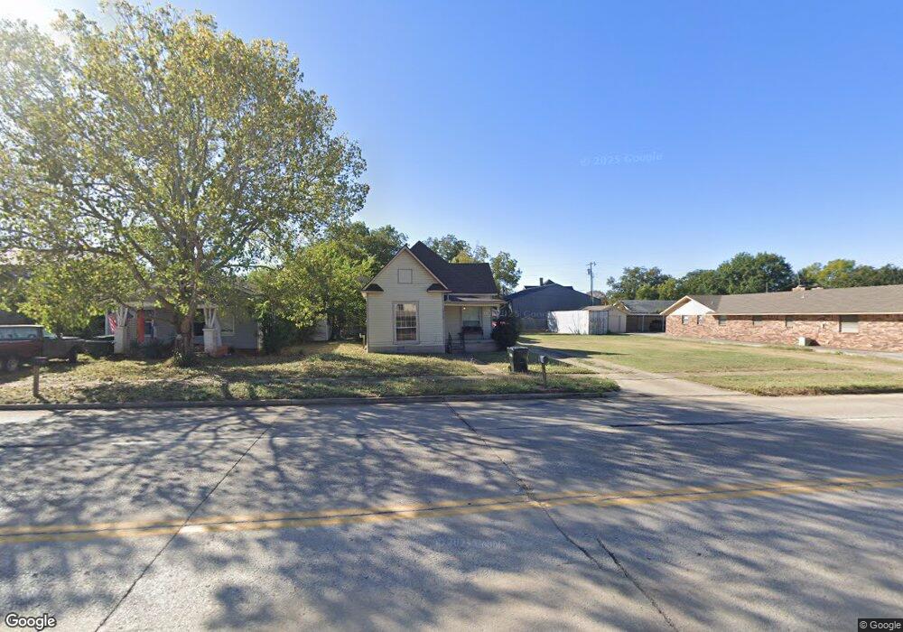 311 E Oklahoma Ave, Sulphur, OK 73086 - photo 1