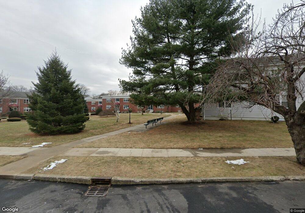 14 Arlington St unit 2A, Yonkers, NY 10710 - photo 1