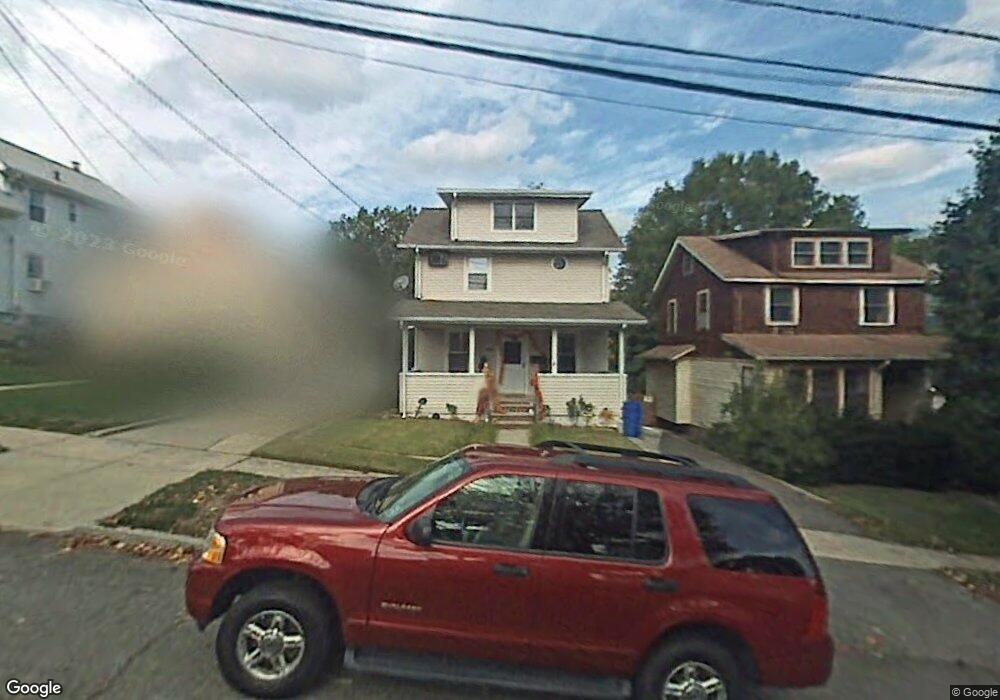 669 Teneyck Ave, Lyndhurst, NJ 07071 - photo 1