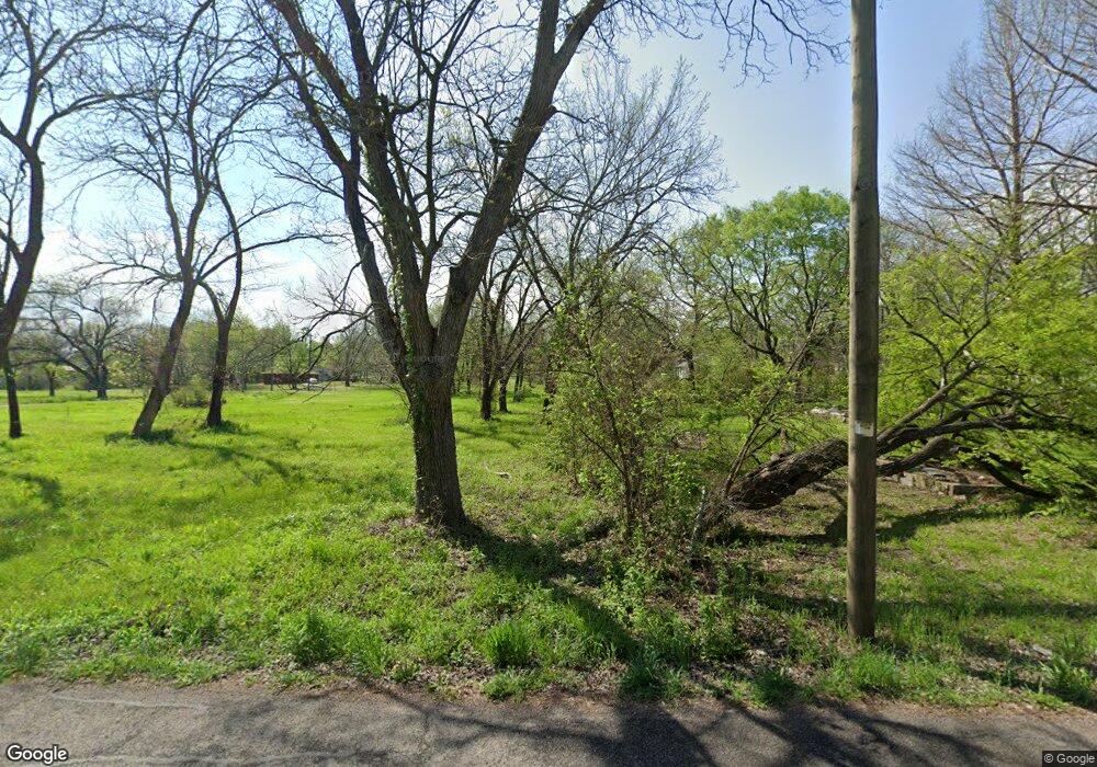 215 S 5th St, Bonham, TX 75418 - photo 1