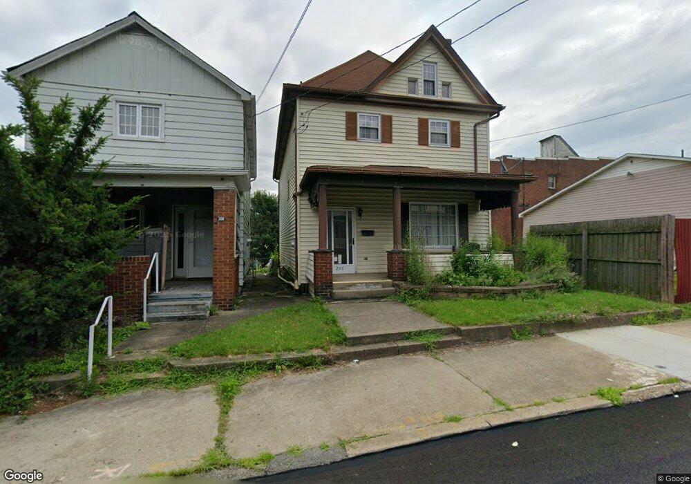 206 Longfellow St, Vandergrift, PA 15690 - photo 1