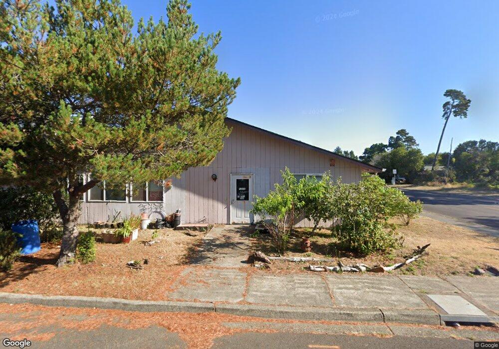 1991 22nd St, Florence, OR 97439 - photo 1