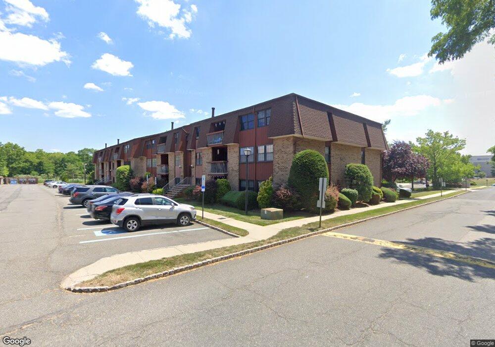 16 Powderhorn Ct, Woodbridge, NJ 07095 - photo 1