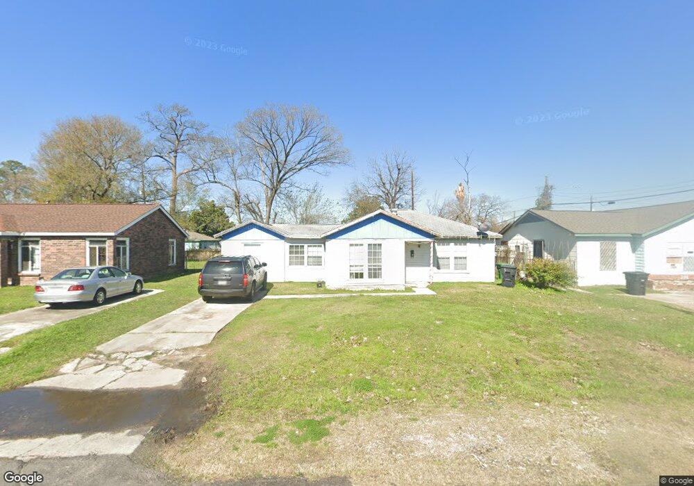 210 Hyta St, Houston, TX 77018 - photo 1