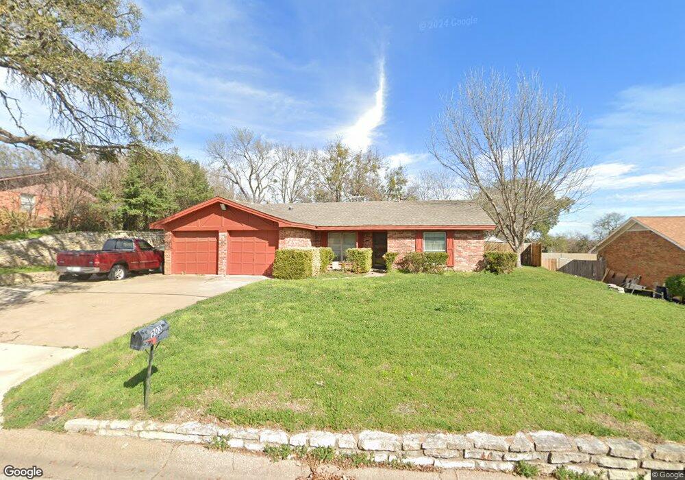 203 Roselawn Dr, Weatherford, TX 76086 - photo 1