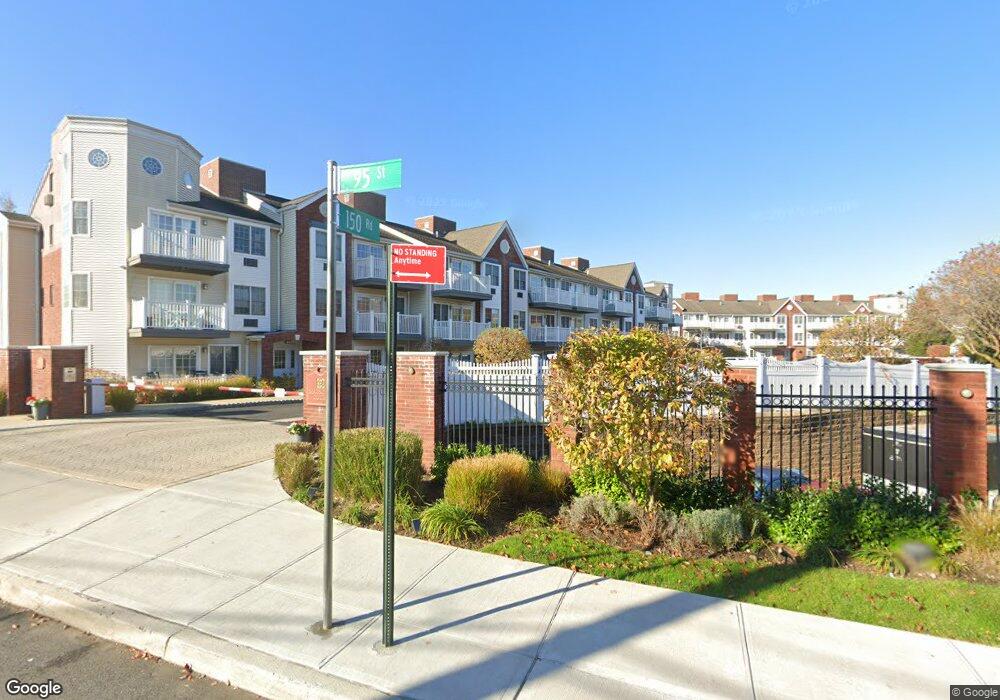 9432 Magnolia Ct unit 3B, Ozone Park, NY 11417 - photo 1