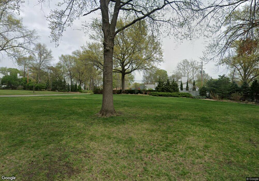 3434 SW Westover Rd, Topeka, KS 66604 - photo 1