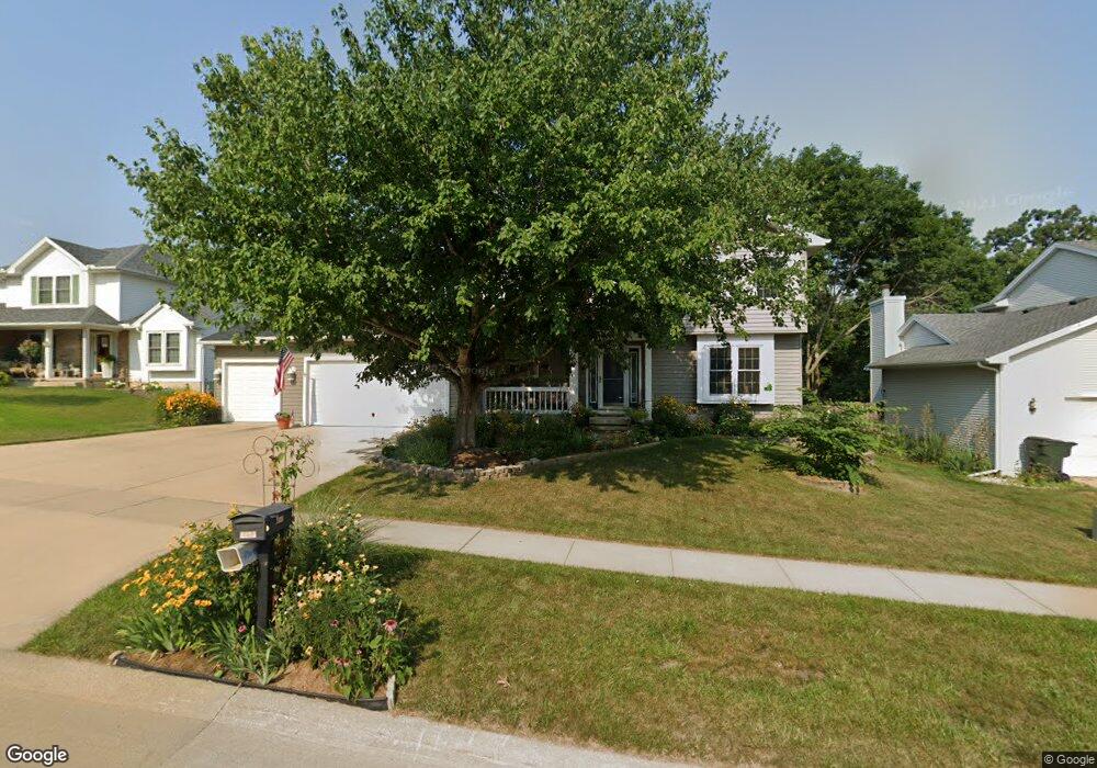 4105 Majestic Ct NE, Cedar Rapids, IA 52411 - photo 1