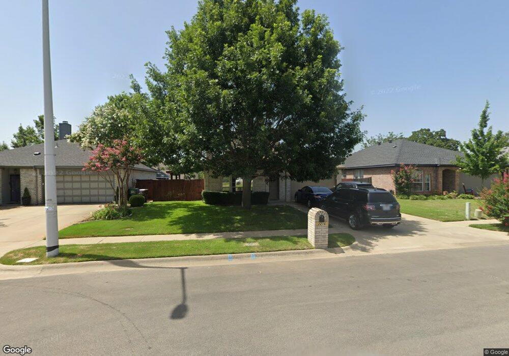 2216 Wildwood Ln, Denton, TX 76210 - photo 1