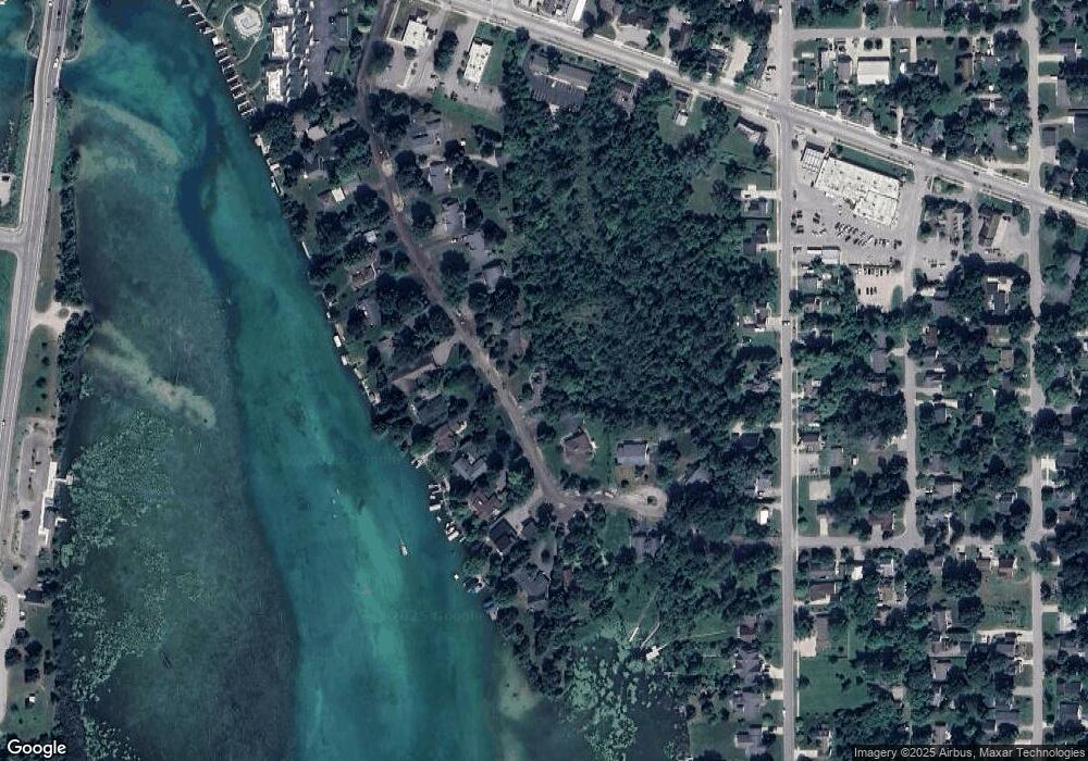 129 Mitchell Dr, Elk Rapids, MI 49629 - photo 1