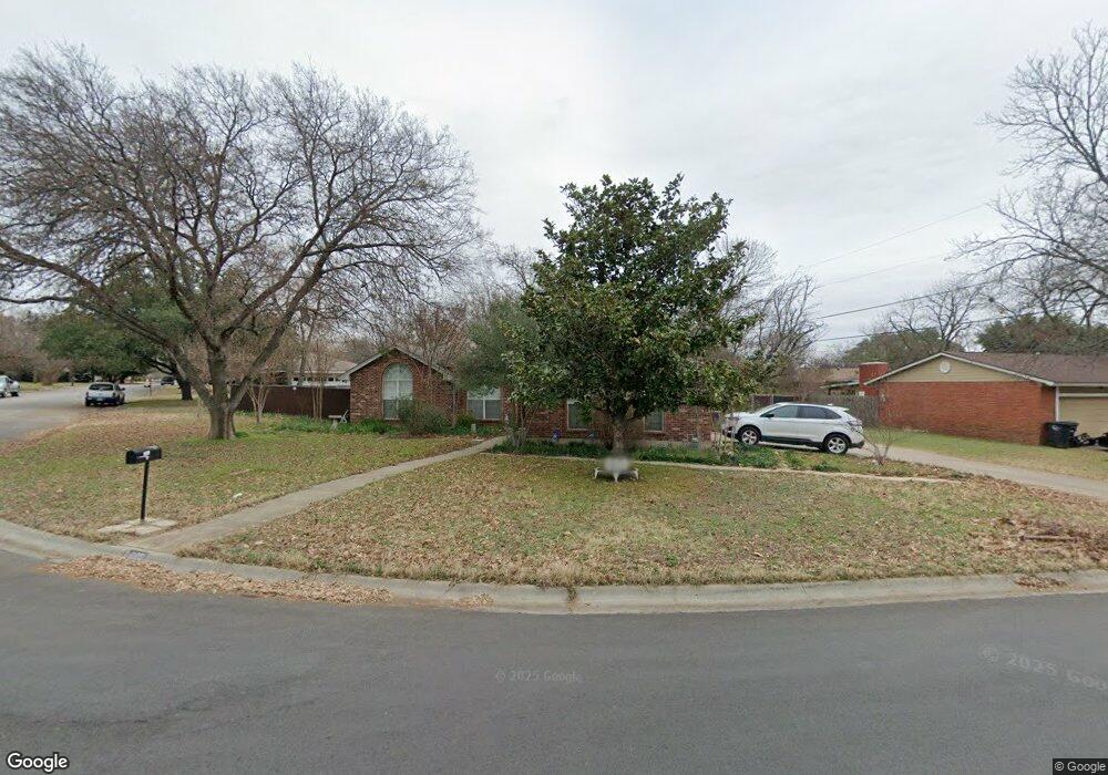 805 S Colonial Dr, Cleburne, TX 76033 - photo 1