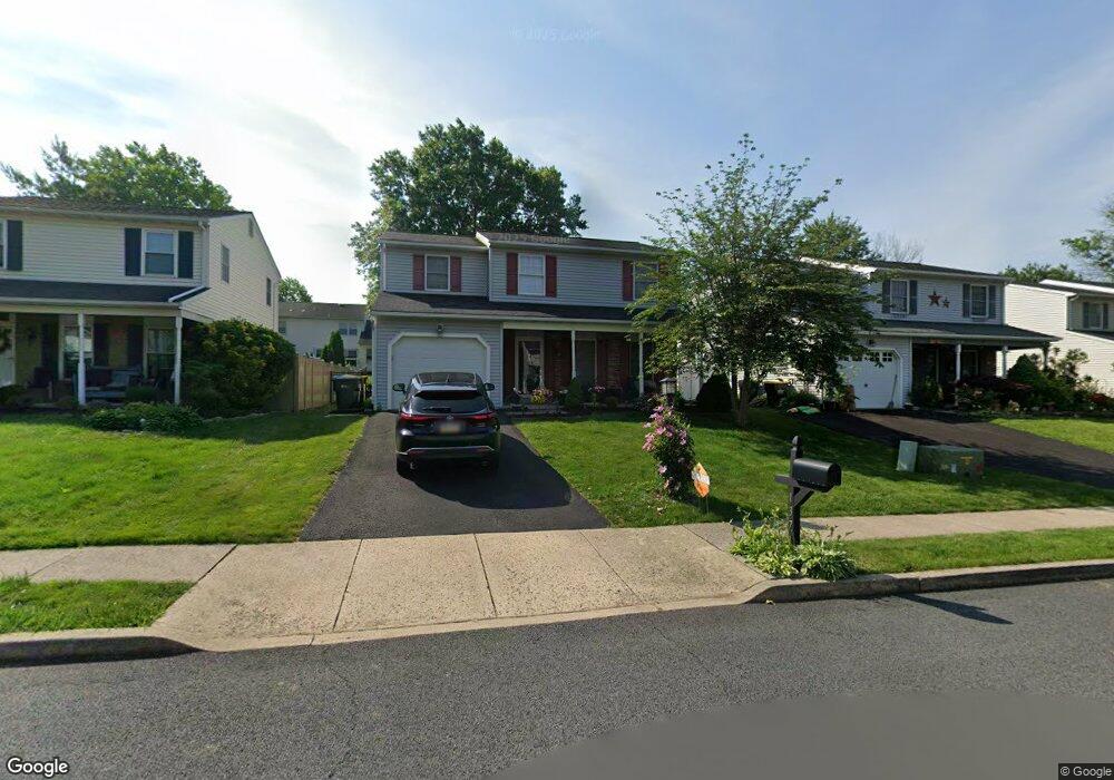 137 Gentry Dr, Perkasie, PA 18944 - photo 1