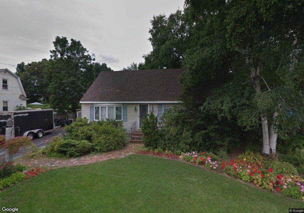 106 Crescent Rd, Manchester, NH 03103 - photo 1