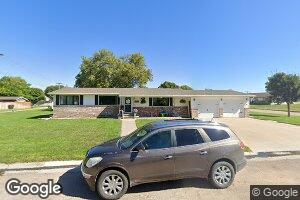 305 Esmond St, Hildreth, NE 68947
