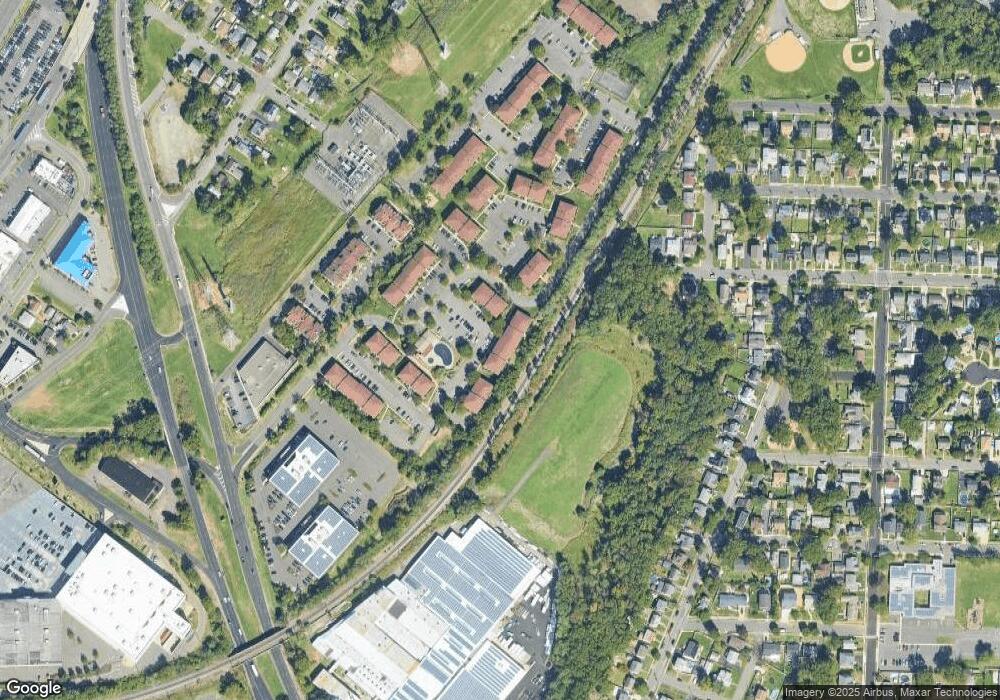 65 Golden Square unit 6, Woodbridge, NJ 07095 - photo 1