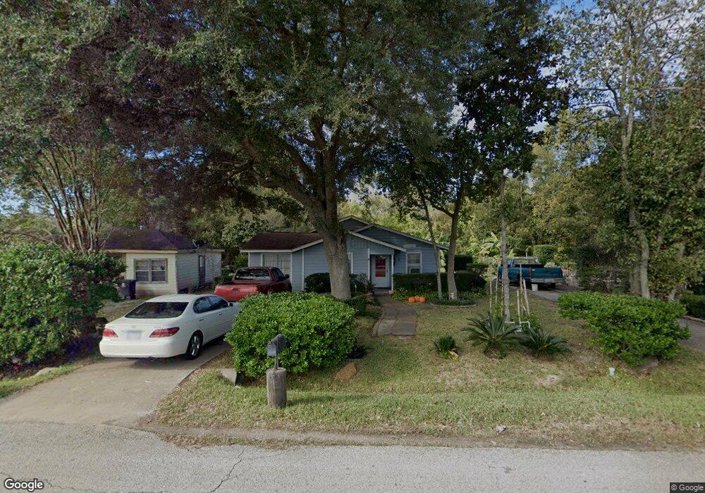 7823 Sunnyhill St, Houston, TX 77088 - photo 1