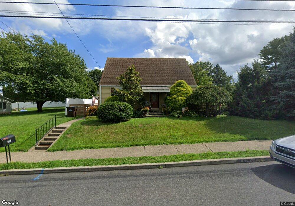 918 Tolstoy St, Freemansburg, PA 18017 - photo 1