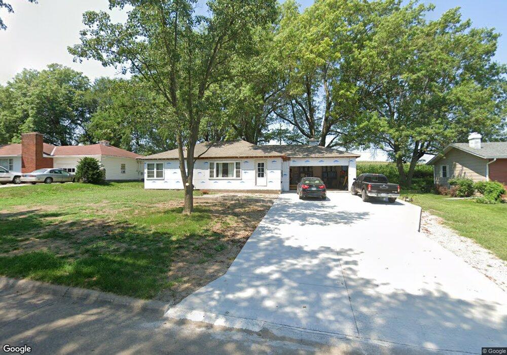 1402 Maple St, Shenandoah, IA 51601 - photo 1