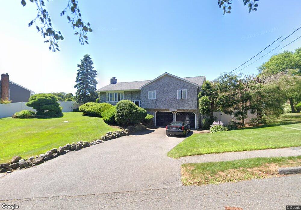 28 Mohawk Rd, Marblehead, MA 01945 - photo 1