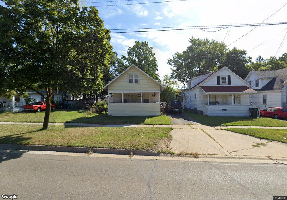 2213 S Mlk Blvd, Lansing, MI 48910 - photo 1
