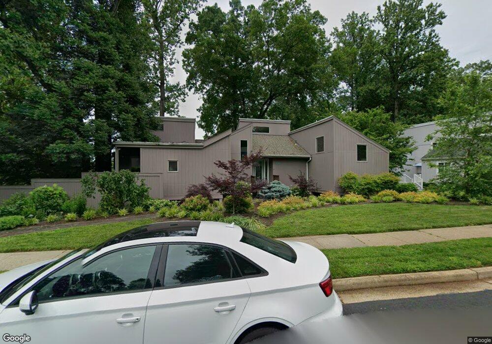 9330 Raintree Rd, Burke, VA 22015 - photo 1