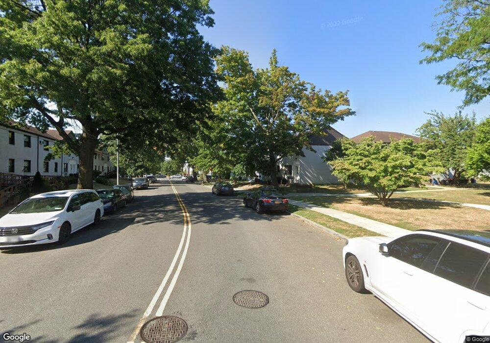 13745A 68th Dr unit A, Flushing, NY 11367 - photo 1