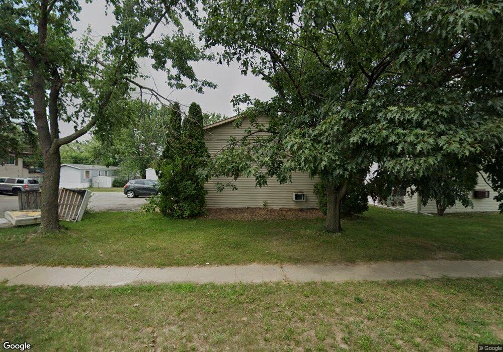 66 Northwood Dr unit 1,2,3,4, Hiawatha, IA 52233 - photo 1
