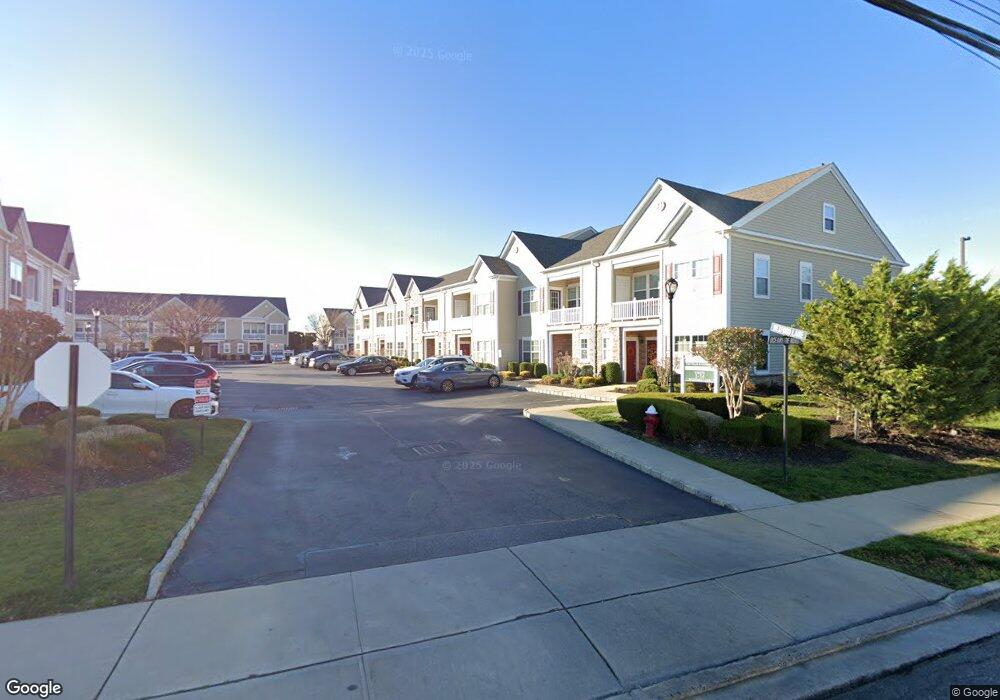 5 Wexford Ln unit 103, Oceanside, NY 11572 - photo 1